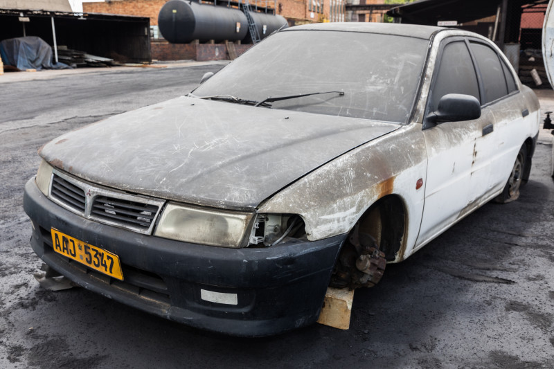 MITSUBISHI LANCER REG NO. AAJ 5347 (NON/RUNNER) *NO FRONT WHEELS *ENGINE IN PIECES